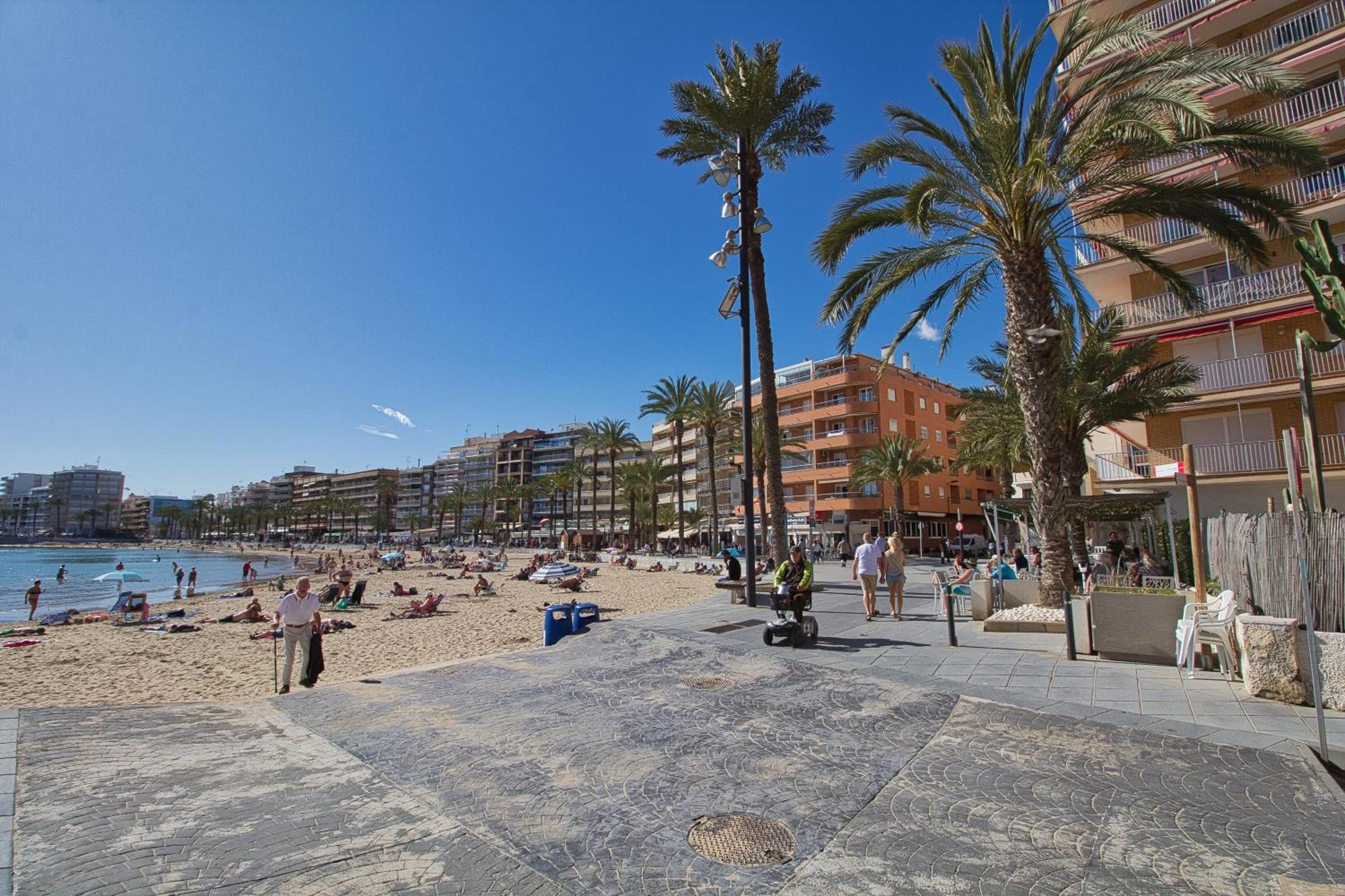 Maravilloso Vistas Al Mar, En Primera Linea Playa Torrevieja Buitenkant foto